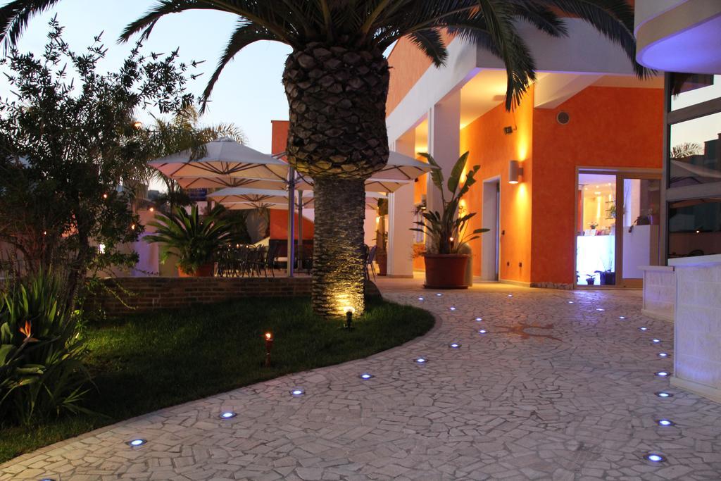 Hotel Risberg Gallipoli Ngoại thất bức ảnh