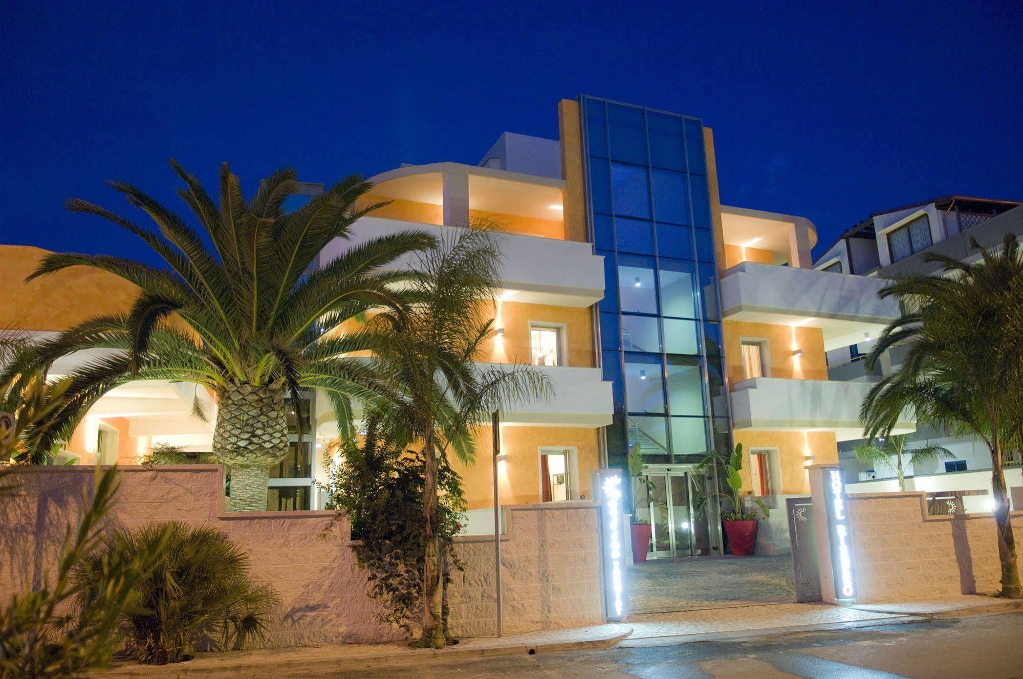 Hotel Risberg Gallipoli Ngoại thất bức ảnh